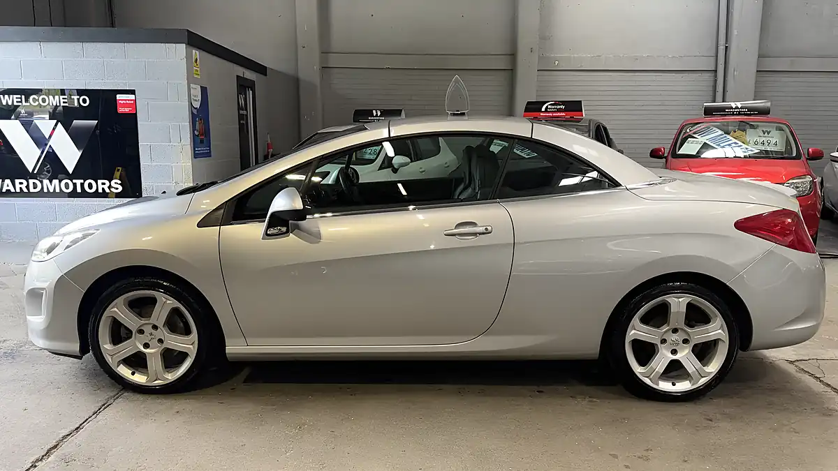 Used 2011 Peugeot 308 Cc GT Silver - Interior and Exterior details 4