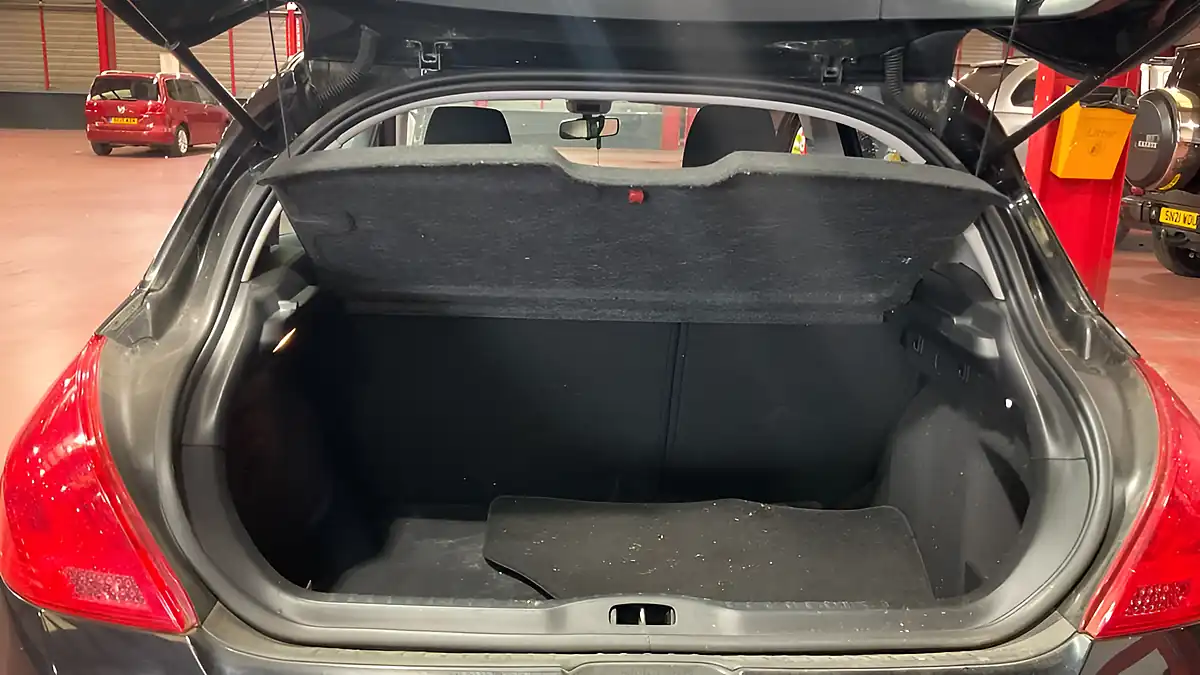 Used 2011 Peugeot 308 Envy Black - Interior and Exterior details 20