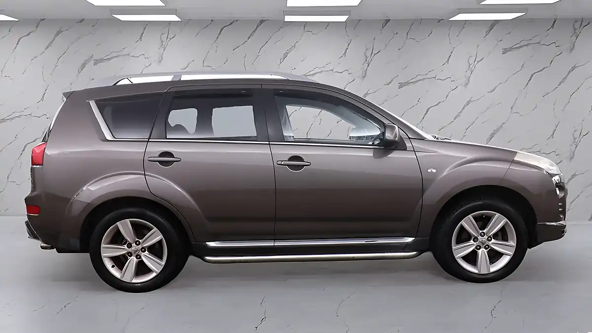 Used 2011 Peugeot 4007 GT Bronze - Interior and Exterior details 5
