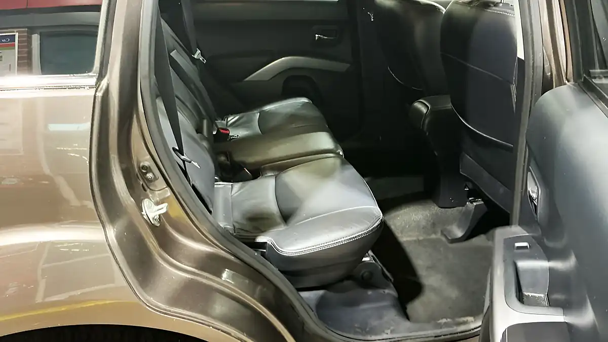 Used 2011 Peugeot 4007 GT Bronze - Interior and Exterior details 8