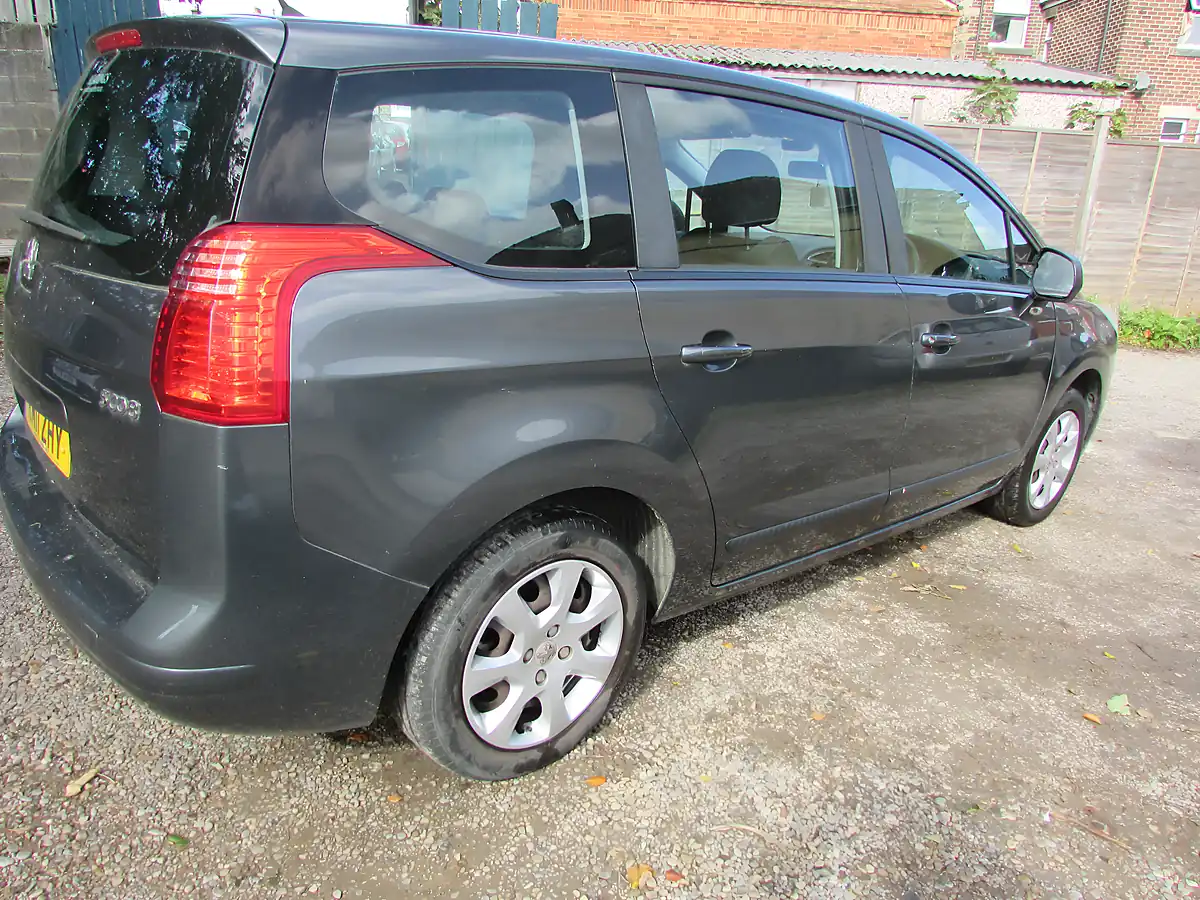 Used 2011 Peugeot 5008 Active Grey - Interior and Exterior details 11