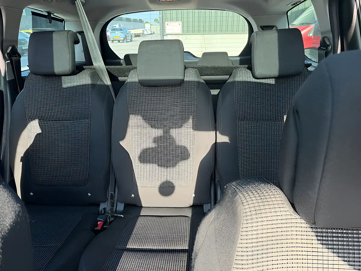 Used 2011 Peugeot 5008 Exclusive Black - Interior and Exterior details 10