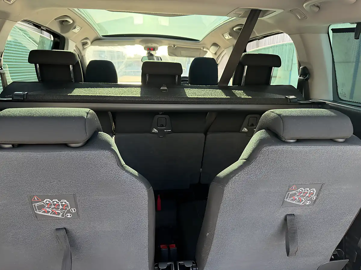 Used 2011 Peugeot 5008 Exclusive Black - Interior and Exterior details 13