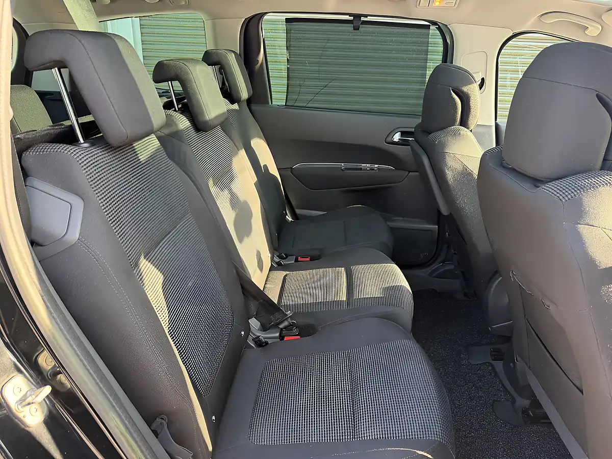Used 2011 Peugeot 5008 Exclusive Black - Interior and Exterior details 14