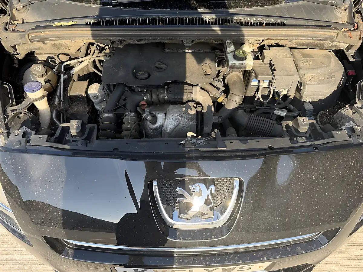 Used 2011 Peugeot 5008 Exclusive Black - Interior and Exterior details 20