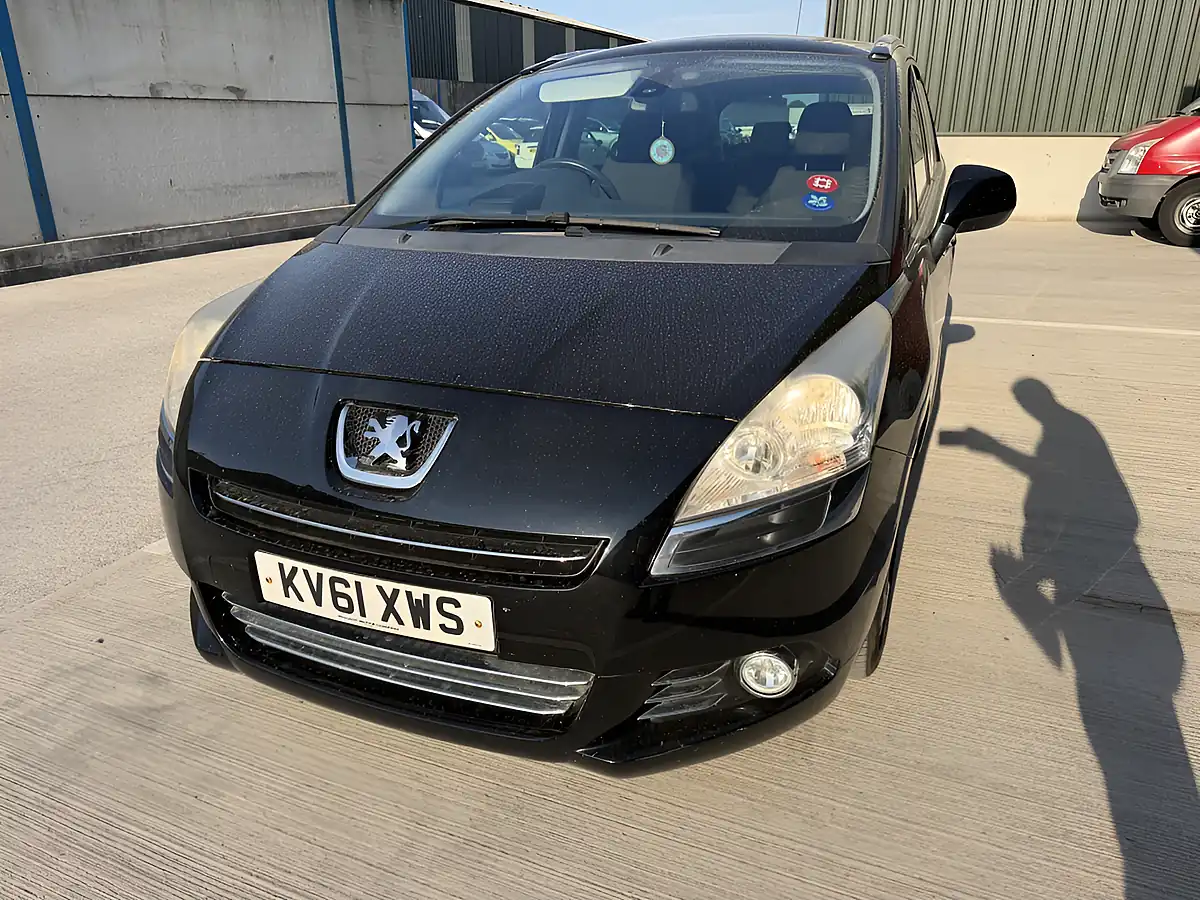 Used 2011 Peugeot 5008 Exclusive Black - Interior and Exterior details 7