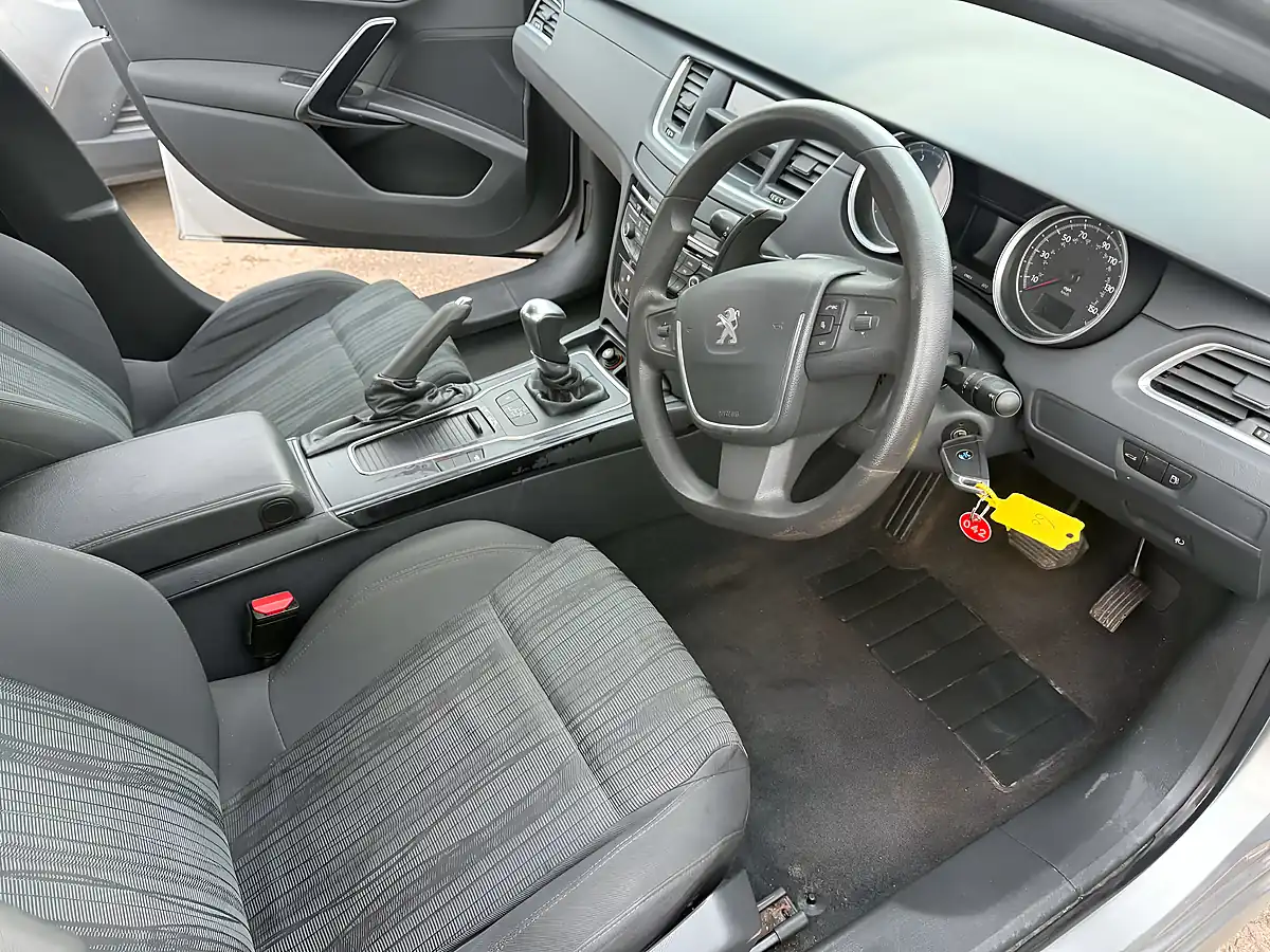 Used 2011 Peugeot 508 Access Silver - Interior and Exterior details 15