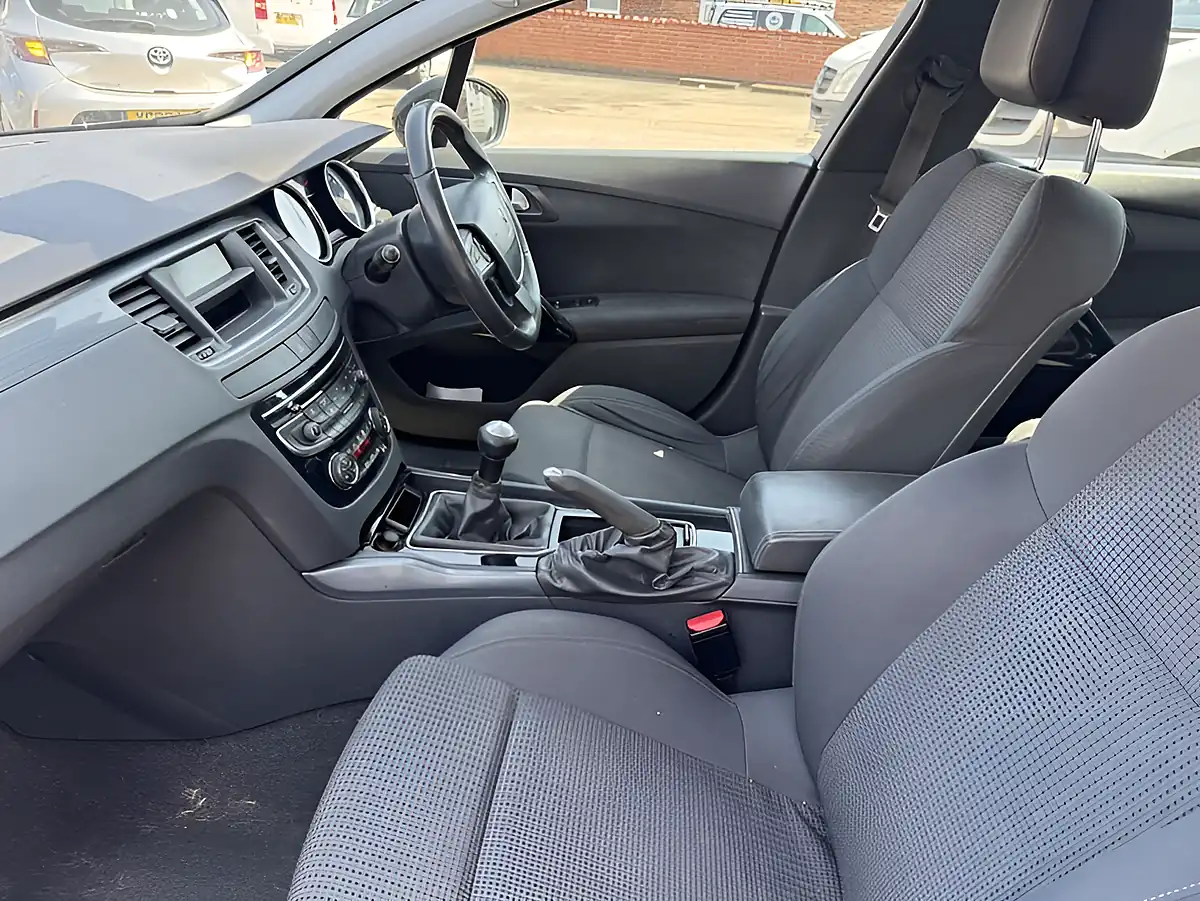 Used 2011 Peugeot 508 Active Deep Black - Interior and Exterior details 5