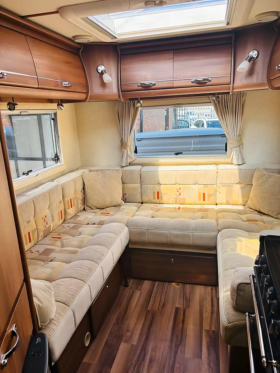 Used 2011 Peugeot Boxer Auto-Sleeper Broadway El White - Interior and Exterior details 14