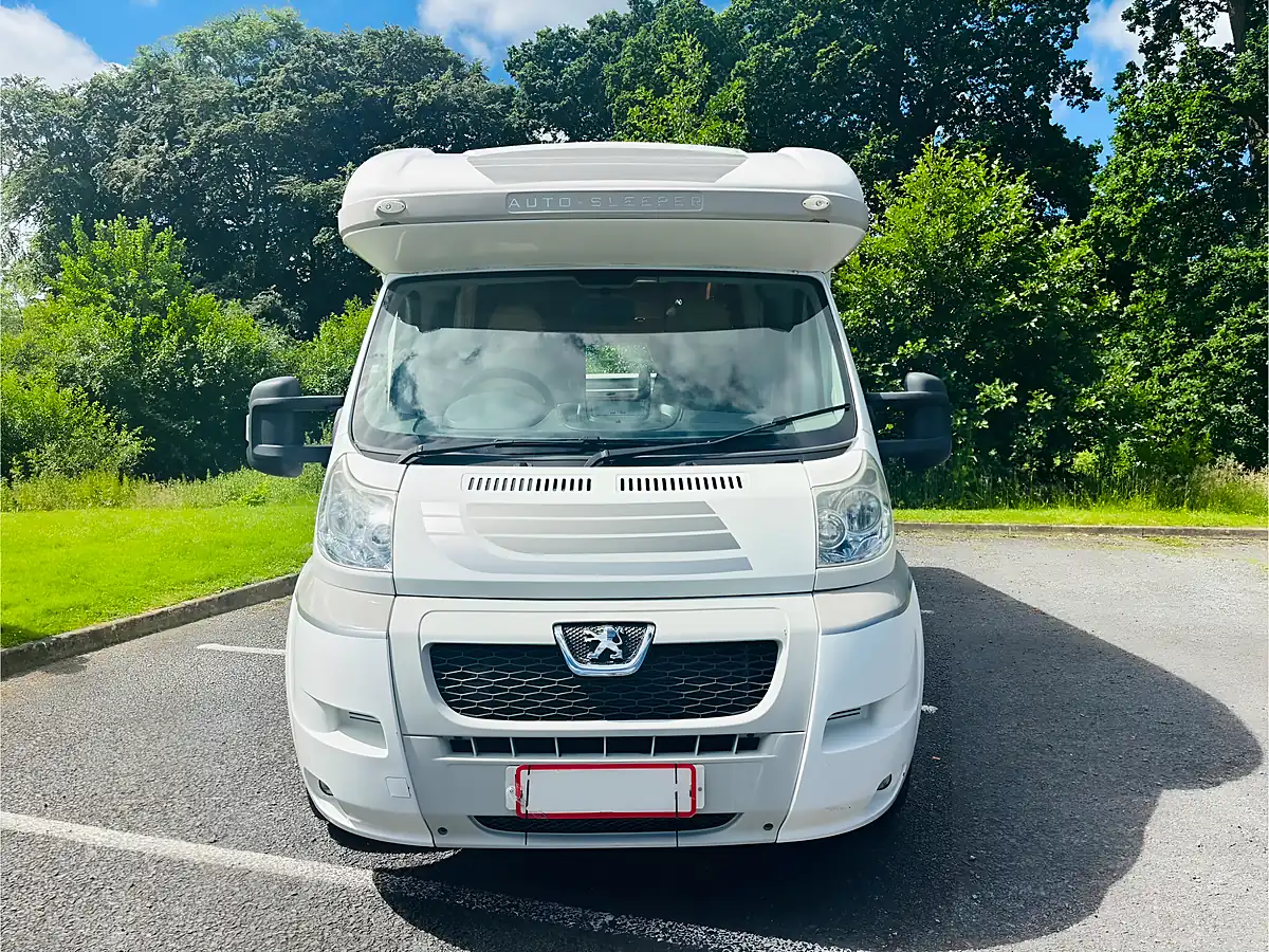 Used 2011 Peugeot Boxer Auto-Sleeper Broadway El White - Interior and Exterior details 2