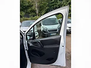 Used 2011 Peugeot Partner 625 Se White - Interior and Exterior details 13
