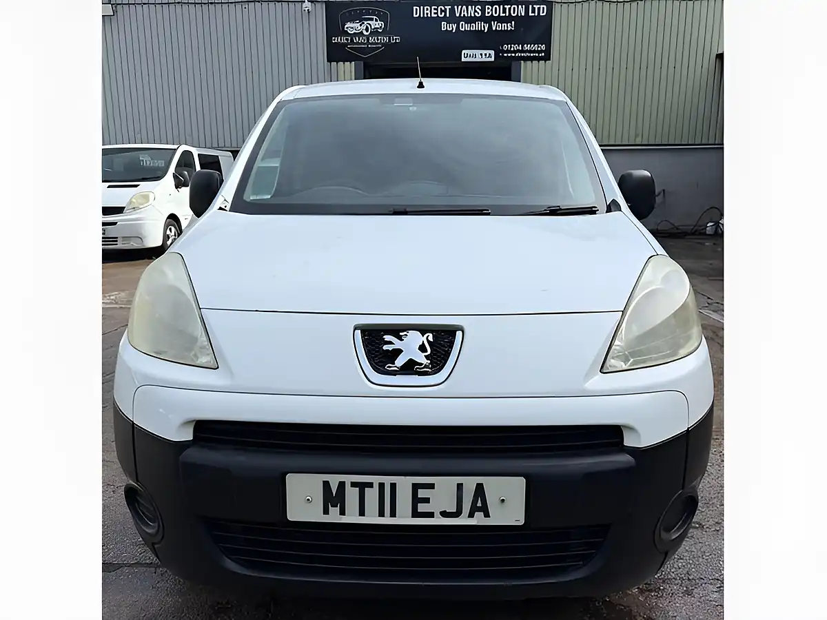 Used 2011 Peugeot Partner 625 Se White - Interior and Exterior details 2