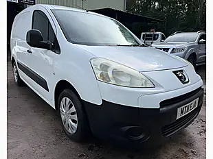 Used 2011 Peugeot Partner 625 Se White - Interior and Exterior details 3