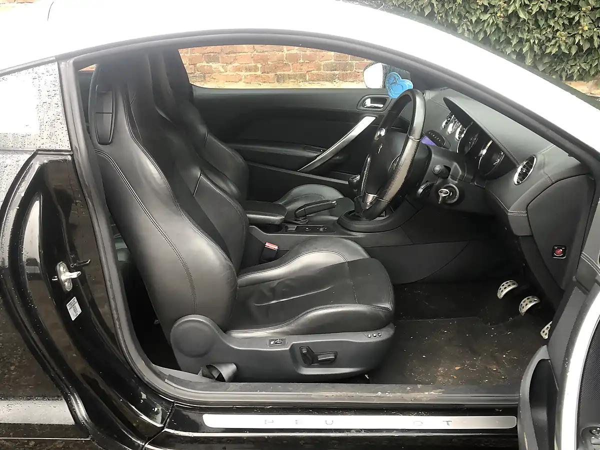 Used 2011 Peugeot Rcz GT Black - Interior and Exterior details 18