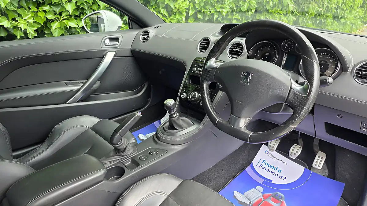 Used 2011 Peugeot Rcz GT Blanc Nacre White - Interior and Exterior details 11