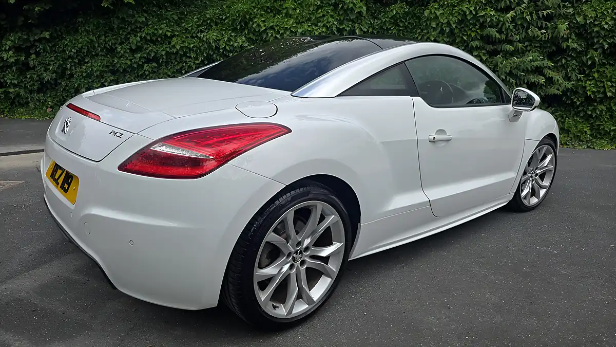 Used 2011 Peugeot Rcz GT Blanc Nacre White - Interior and Exterior details 5