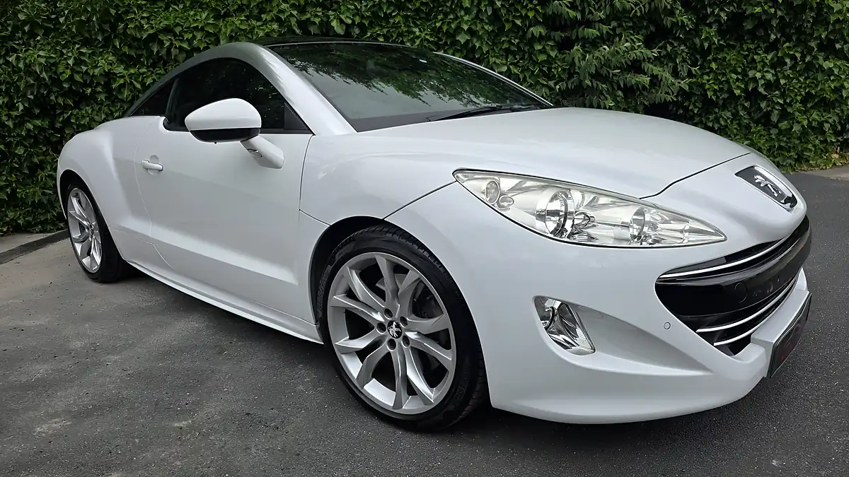 Used 2011 Peugeot Rcz GT Blanc Nacre White - Interior and Exterior details 7