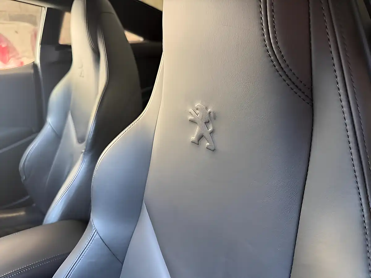 Used 2011 Peugeot Rcz GT Red - Interior and Exterior details 15