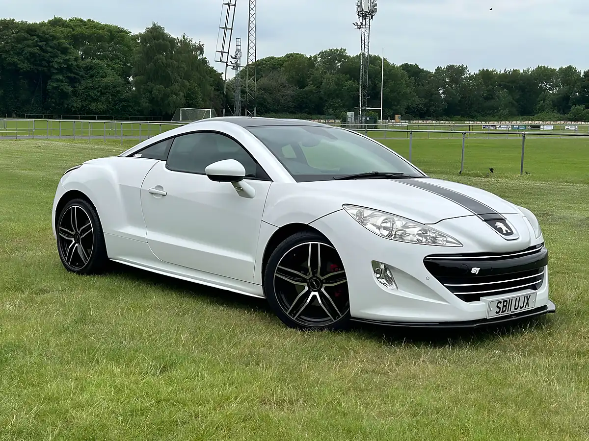 Used 2011 Peugeot Rcz GT White - Interior and Exterior details 3