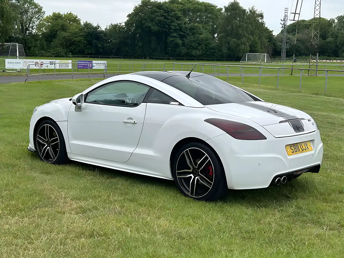 Used 2011 Peugeot Rcz GT White - Interior and Exterior details 7
