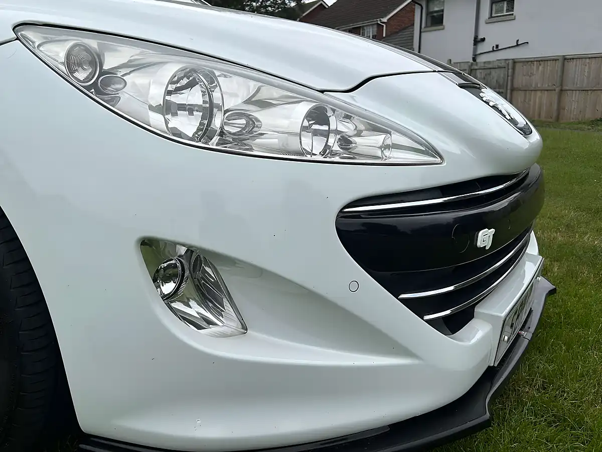 Used 2011 Peugeot Rcz GT White - Interior and Exterior details 9