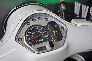 Used 2011 Piaggio GTS300 Super White - Interior and Exterior details 13