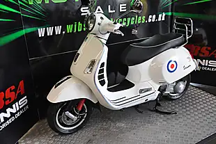 Used 2011 Piaggio GTS300 Super White - Interior and Exterior details 2
