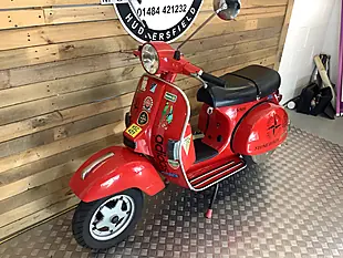 Used 2011 Piaggio Vespa Red - Interior and Exterior details 3