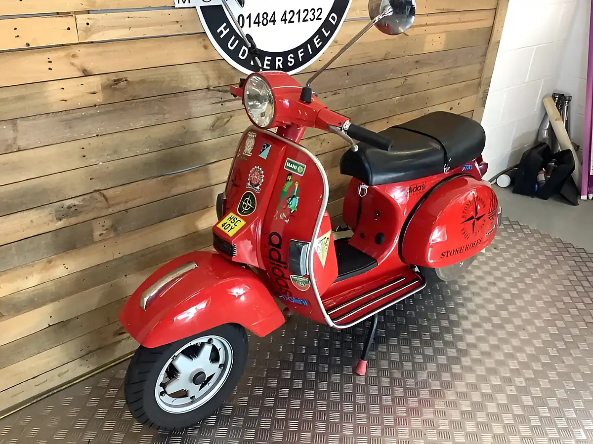 Used 2011 Piaggio Vespa Red - Interior and Exterior details 3