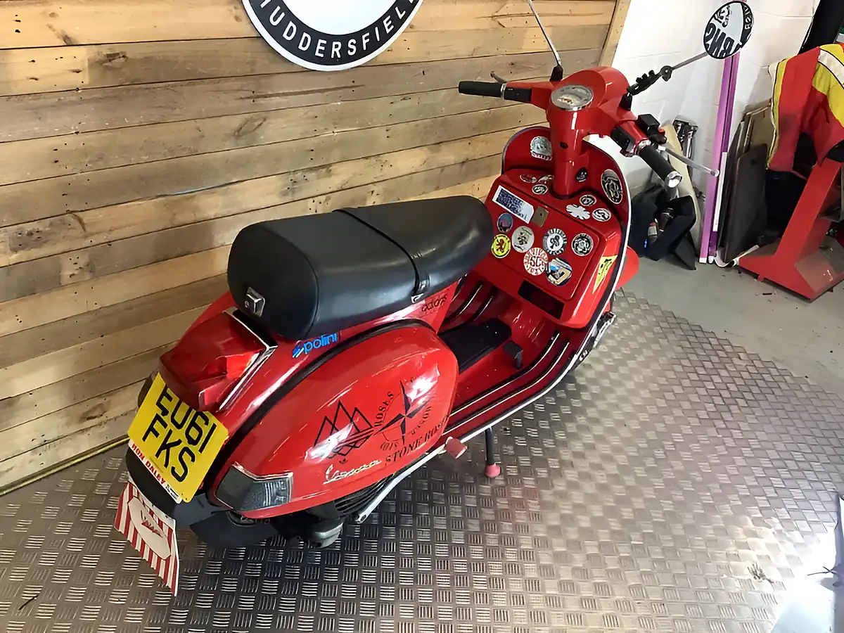 Used 2011 Piaggio Vespa Red - Interior and Exterior details 4