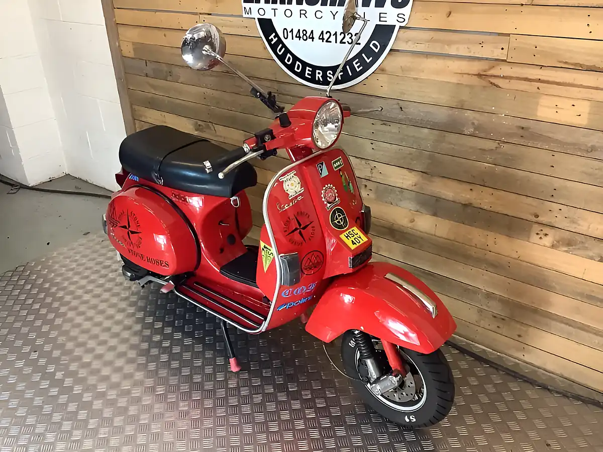 Used 2011 Piaggio Vespa Red - Interior and Exterior details 5