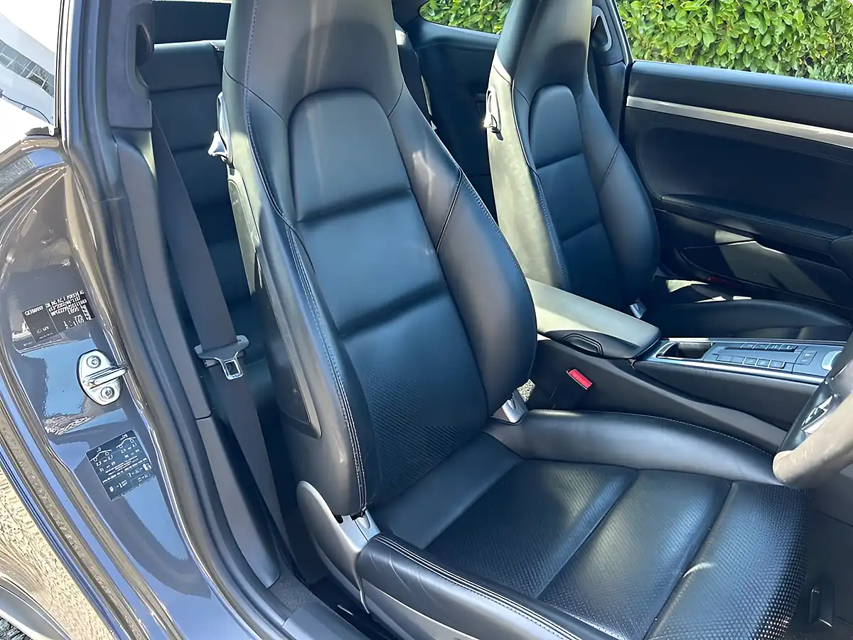 Used 2011 Porsche 911 Carrera 4S Agate Grey Metallic - Interior and Exterior details 17