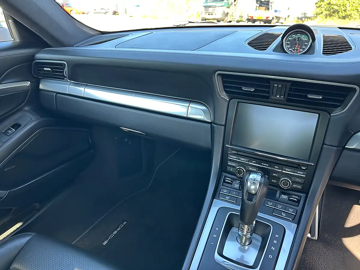 Used 2011 Porsche 911 Carrera 4S Agate Grey Metallic - Interior and Exterior details 18