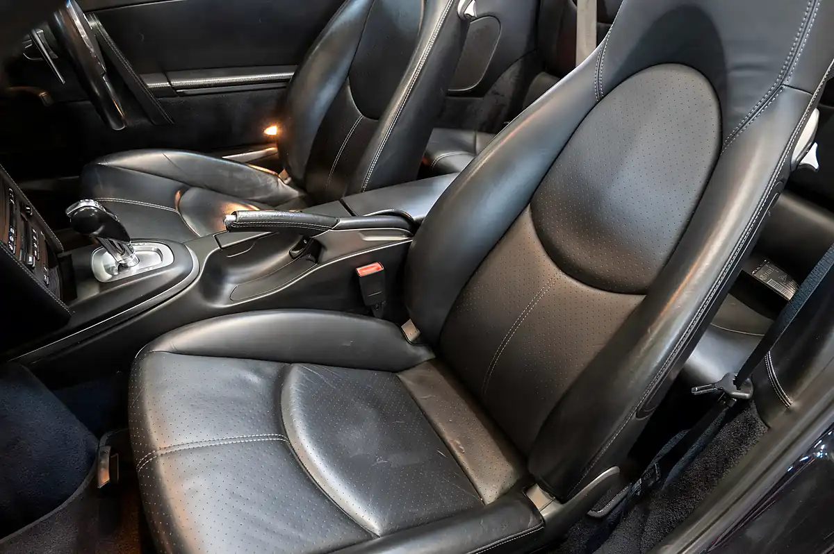 Used 2011 Porsche 911 Carrera 4S Cabriolet Black - Interior and Exterior details 9