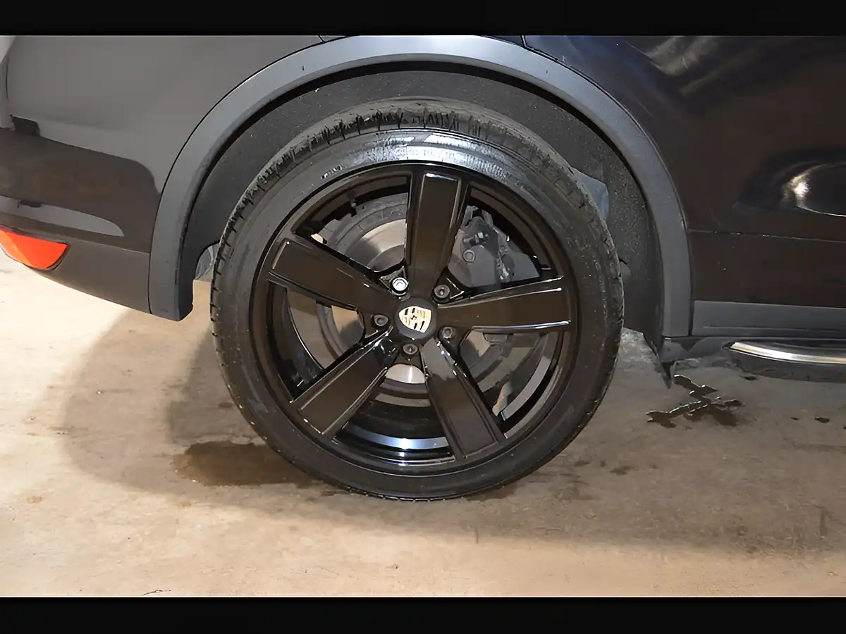 Used 2011 Porsche Cayenne Jet Black - Interior and Exterior details 14