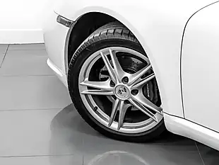 Used 2011 Porsche Cayman 987 White - Interior and Exterior details 13