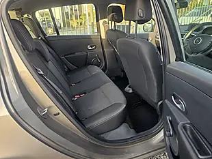 Used 2011 Renault Clio Dynamique Tomtom Beige - Interior and Exterior details 10