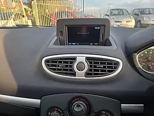 Used 2011 Renault Clio Dynamique Tomtom Beige - Interior and Exterior details 15
