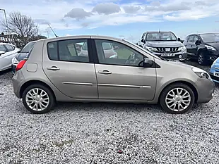 Used 2011 Renault Clio Dynamique Tomtom Beige - Interior and Exterior details 4