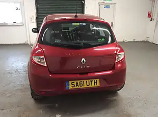 Used 2011 Renault Clio Dynamique Tomtom Red - Interior and Exterior details 5