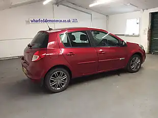 Used 2011 Renault Clio Dynamique Tomtom Red - Interior and Exterior details 7
