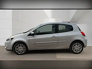 Used 2011 Renault Clio Dynamique Tomtom Silver - Interior and Exterior details 2