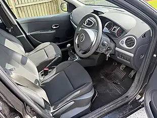 Used 2011 Renault Clio Expression Black - Interior and Exterior details 18