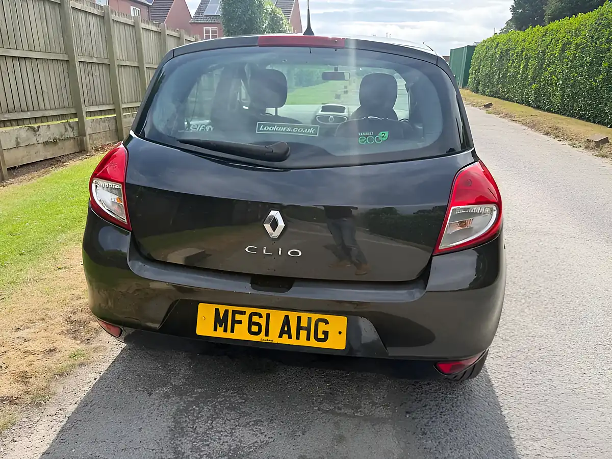 Used 2011 Renault Clio Expression Black - Interior and Exterior details 5
