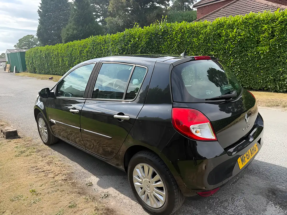 Used 2011 Renault Clio Expression Black - Interior and Exterior details 6