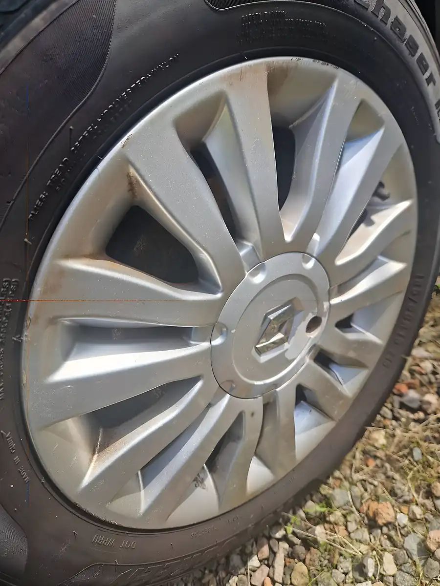 Used 2011 Renault Clio I-Music Silver - Interior and Exterior details 13