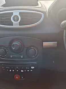 Used 2011 Renault Clio I-Music Silver - Interior and Exterior details 17