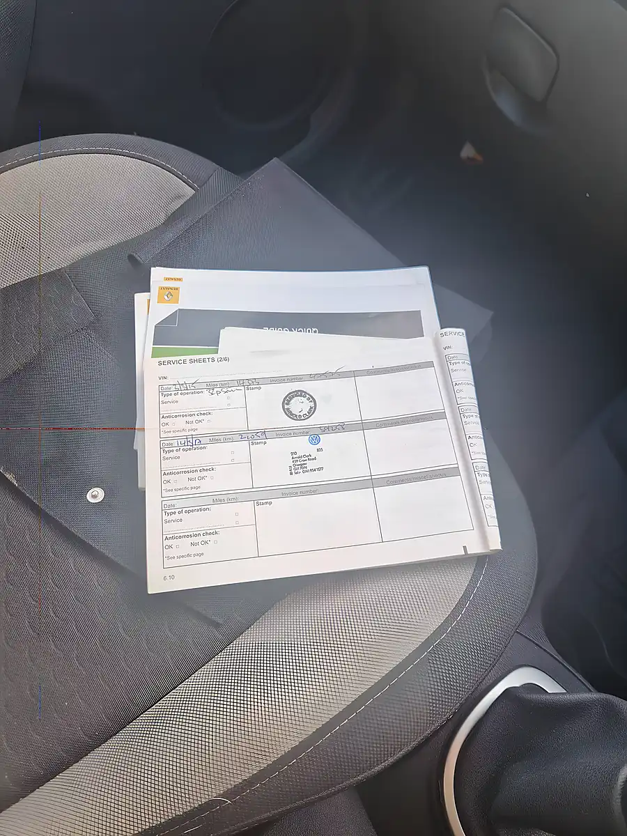 Used 2011 Renault Clio I-Music Silver - Interior and Exterior details 19