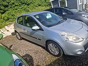 Used 2011 Renault Clio I-Music Silver - Interior and Exterior details 3
