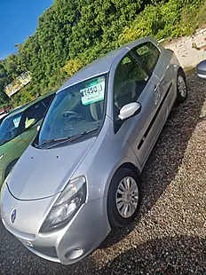 Used 2011 Renault Clio I-Music Silver - Interior and Exterior details 4